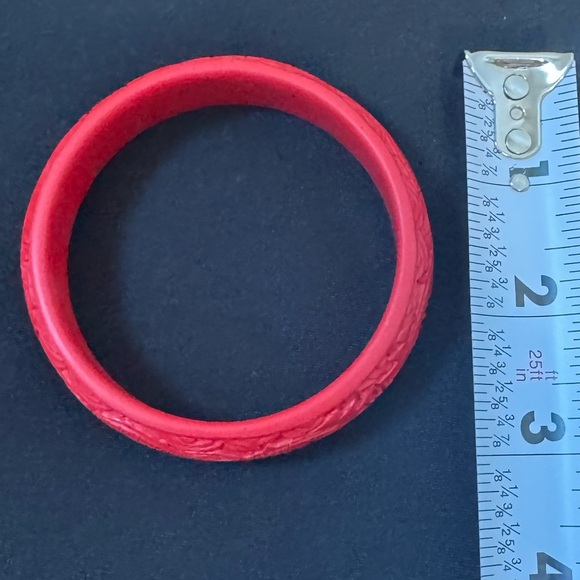 Vintage Chinese Red Carved Cinnabar Dragons Bangle Bracelet Red - Picture 8 of 9